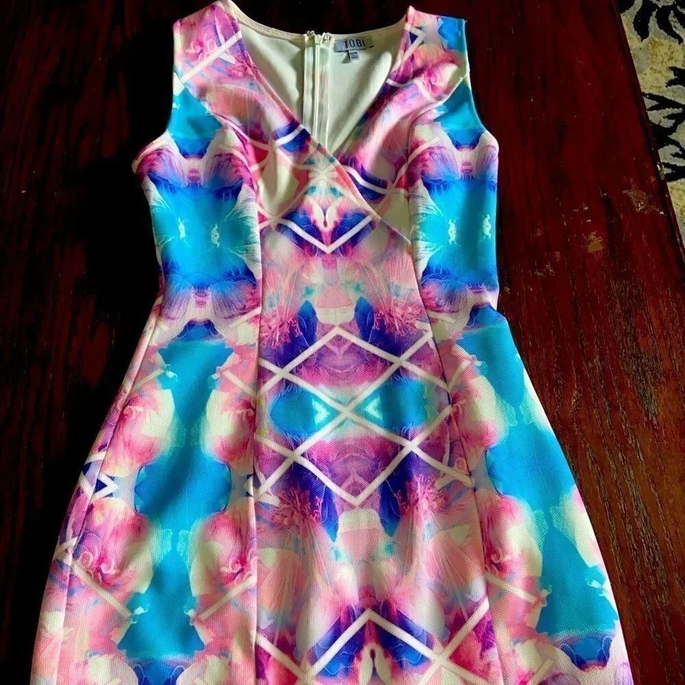 Woman’s Toni cinched waist dress